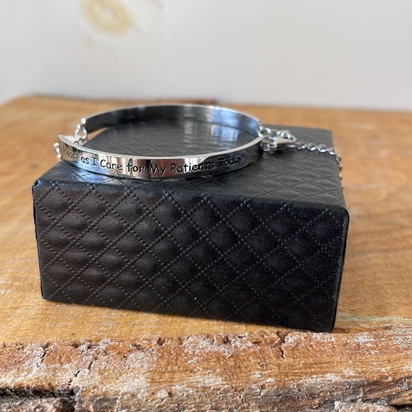 Nurses bracelet brand new never worn - Picture 3 of 4